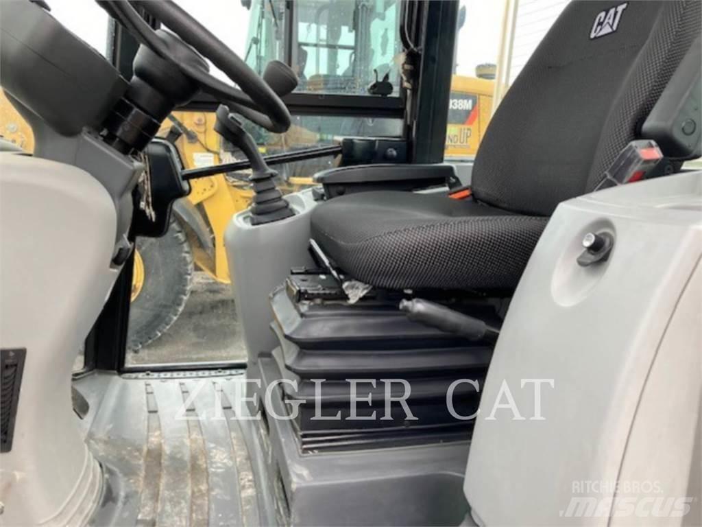 CAT 907M Wheel loaders