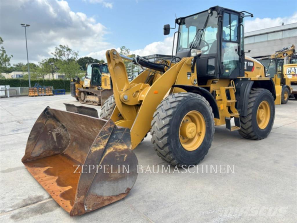 CAT 918M Wheel loaders