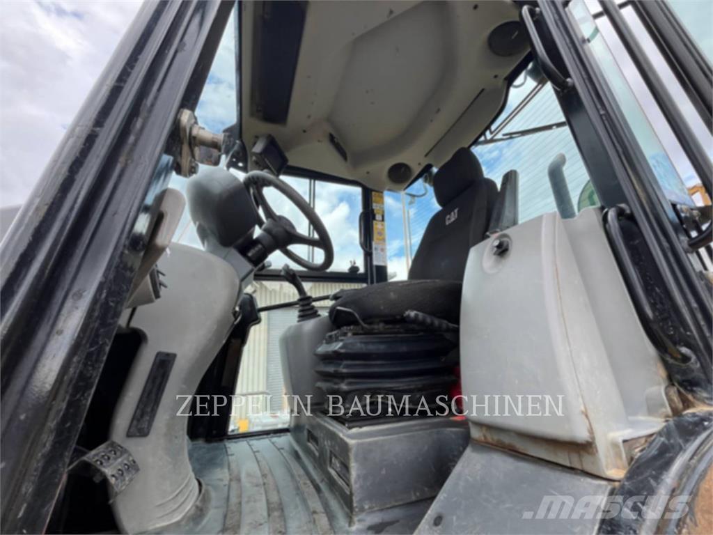 CAT 918M Wheel loaders