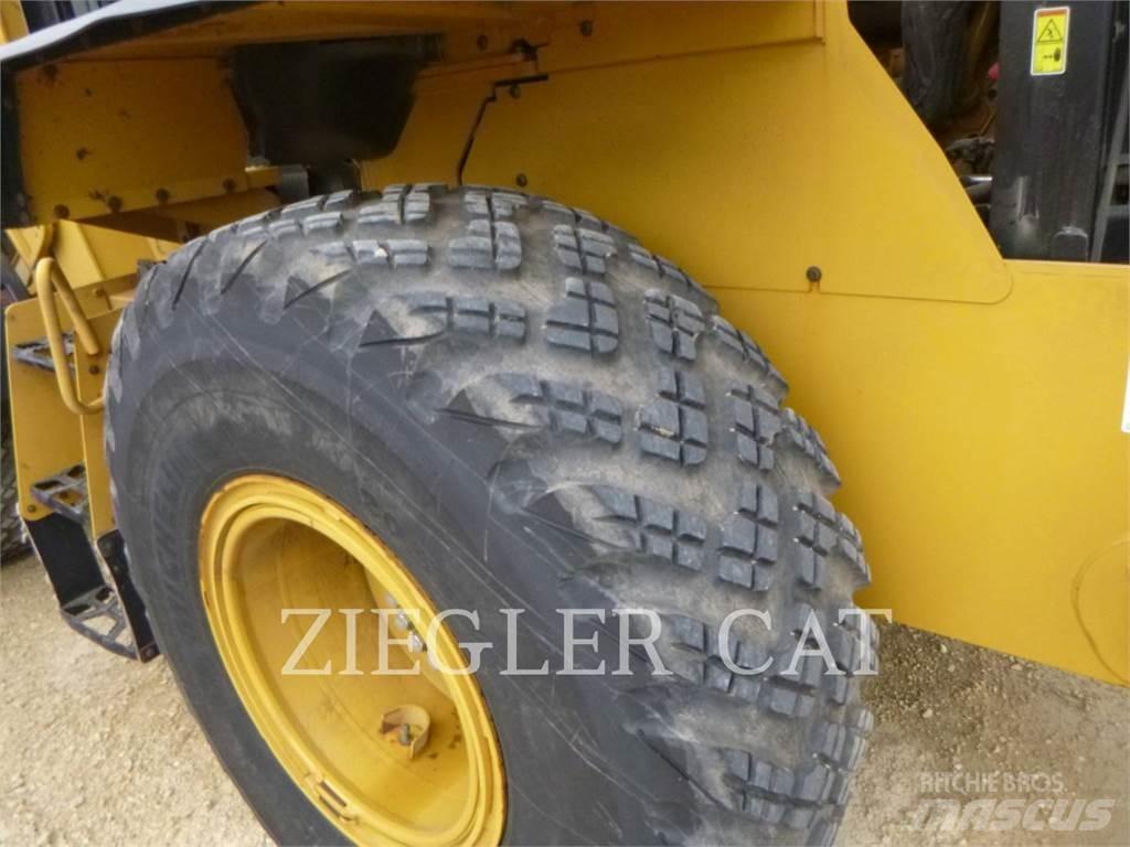 CAT 926M Wheel loaders
