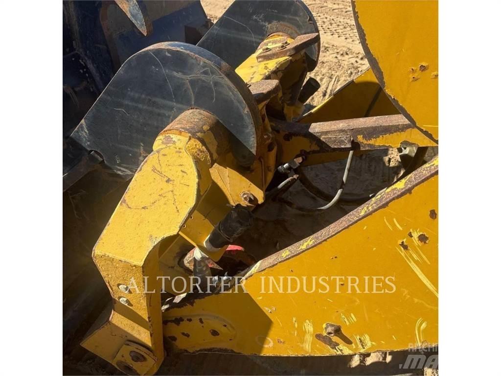 CAT 930M Wheel loaders