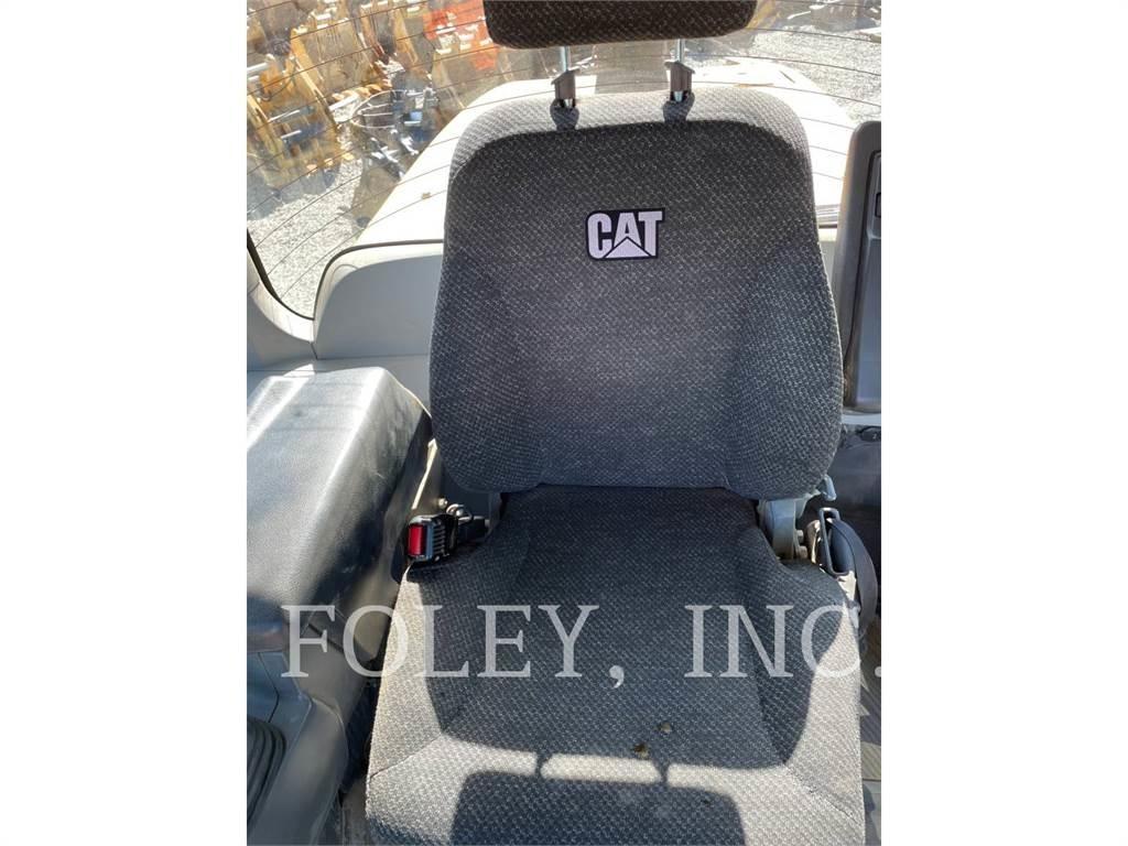 CAT 930M Wheel loaders