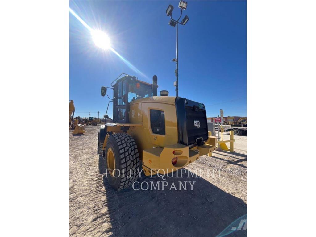 CAT 930M Wheel loaders