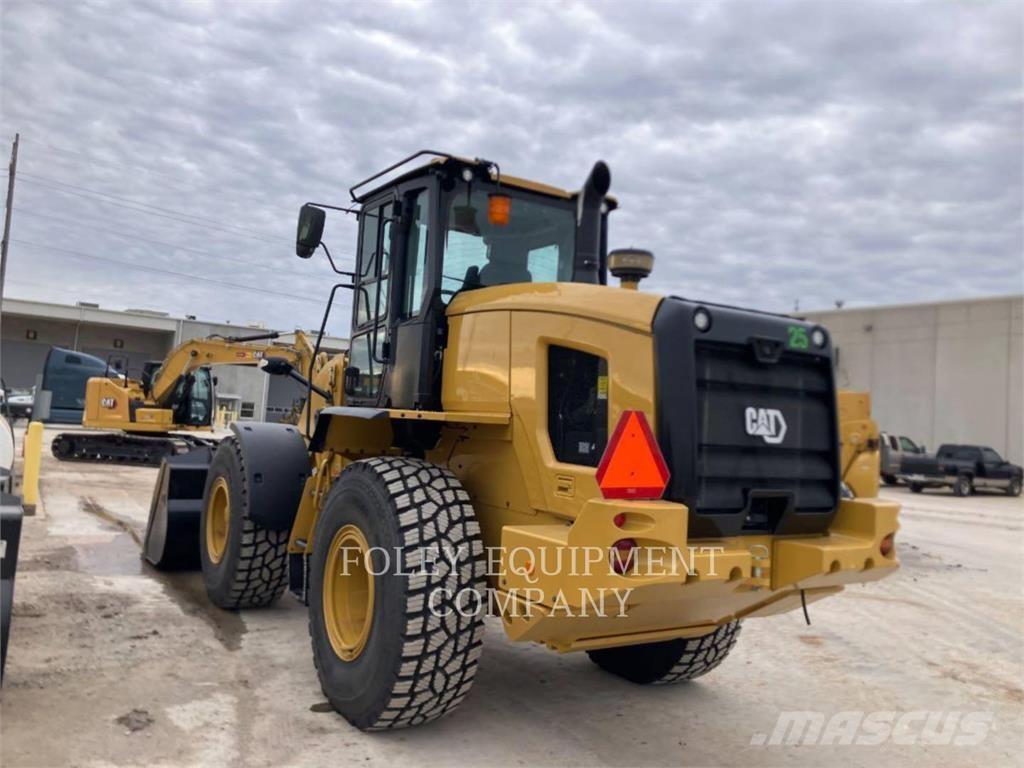 CAT 930M Wheel loaders