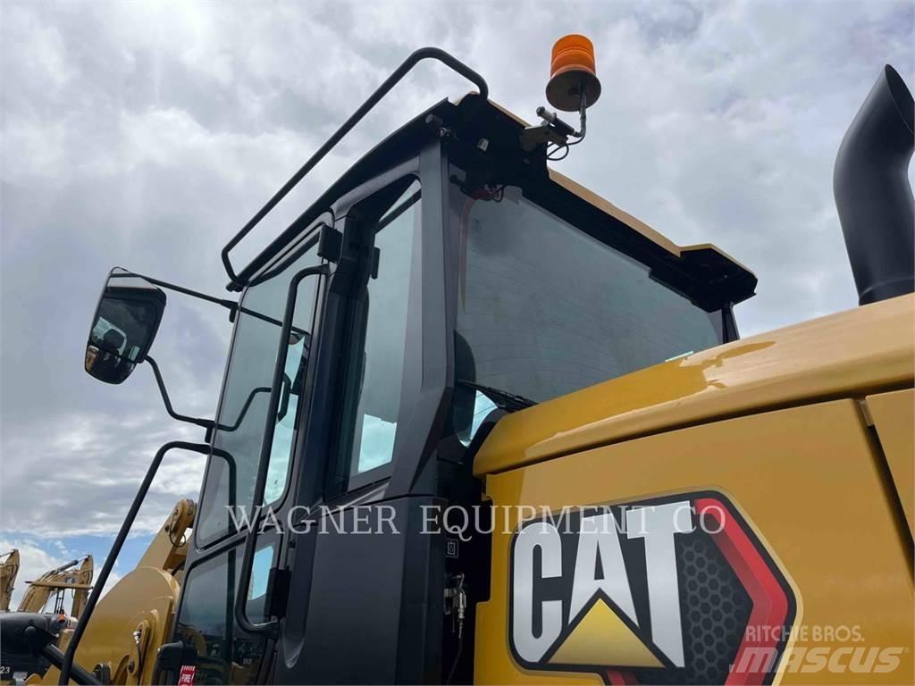 CAT 938 Wheel loaders