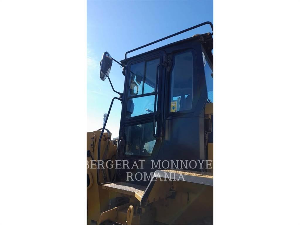 CAT 938M Wheel loaders