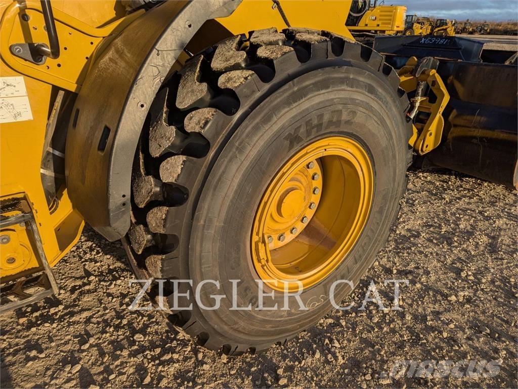 CAT 938M Wheel loaders