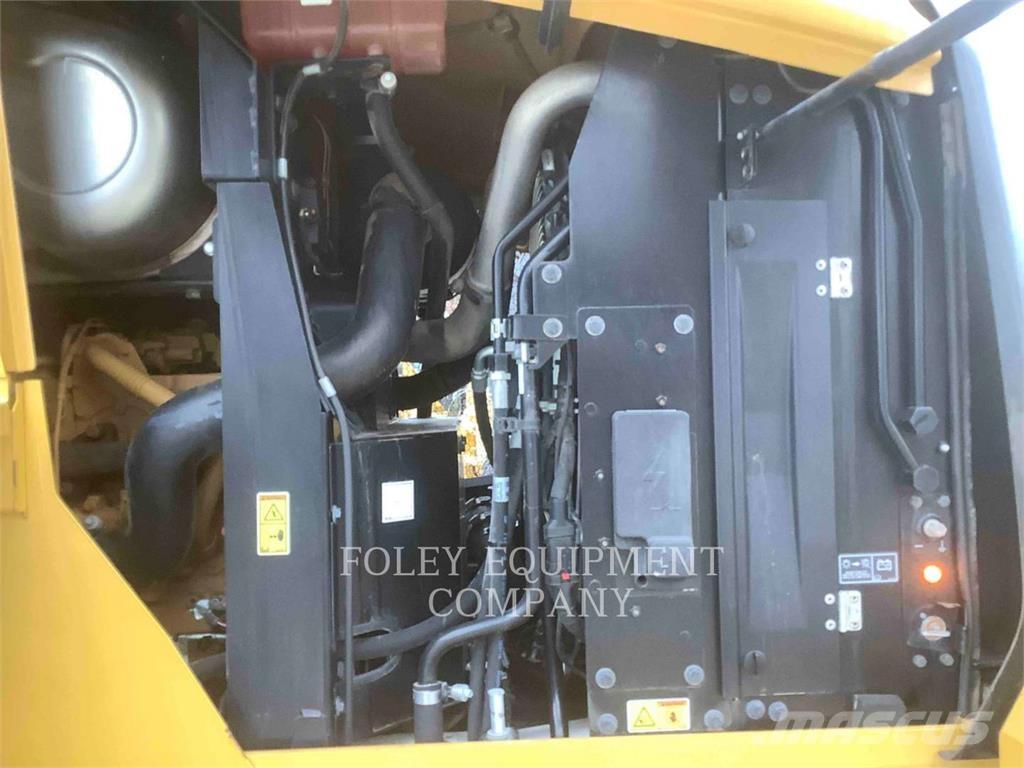 CAT 938M Wheel loaders