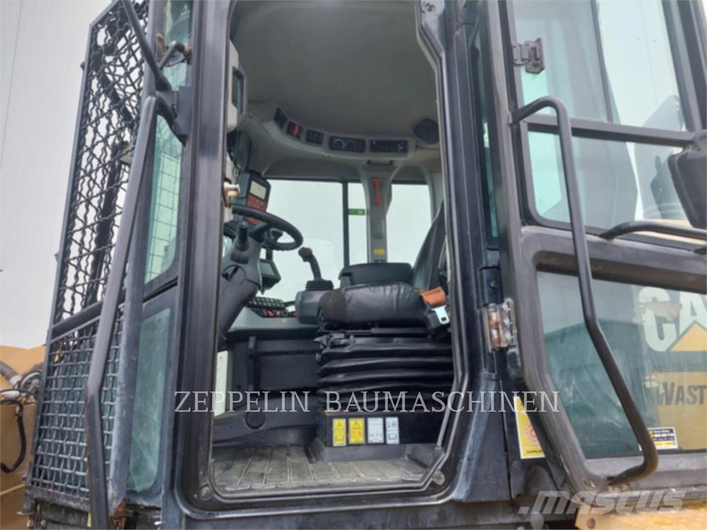 CAT 938M Wheel loaders