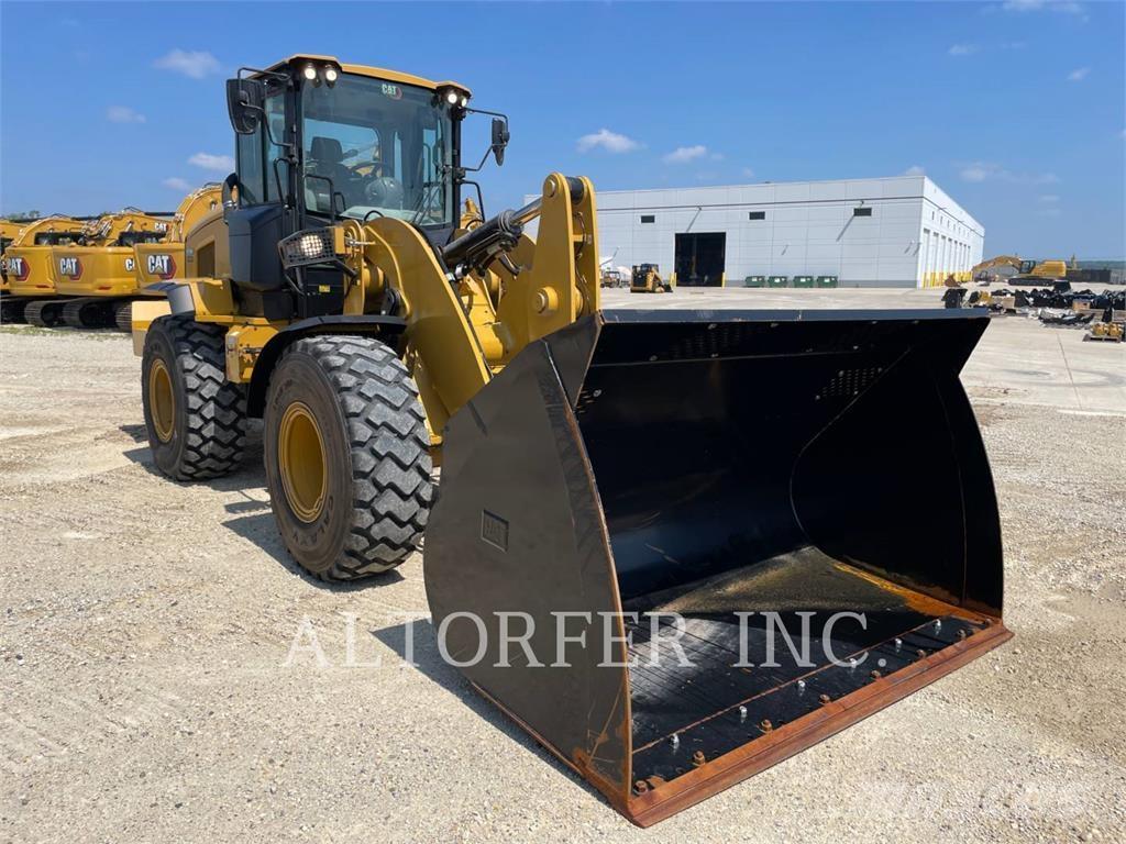 CAT 938M Wheel loaders