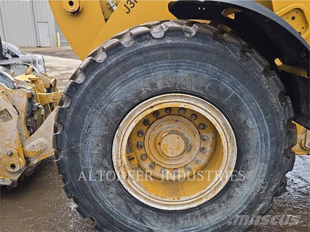 CAT 938M Wheel loaders