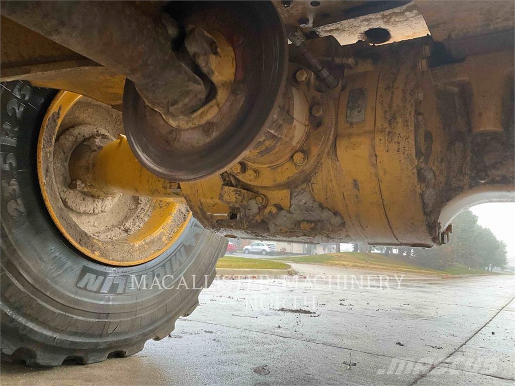 CAT 950M Wheel loaders