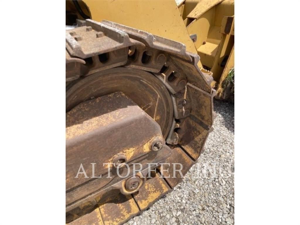 CAT 953D Crawler FEL's