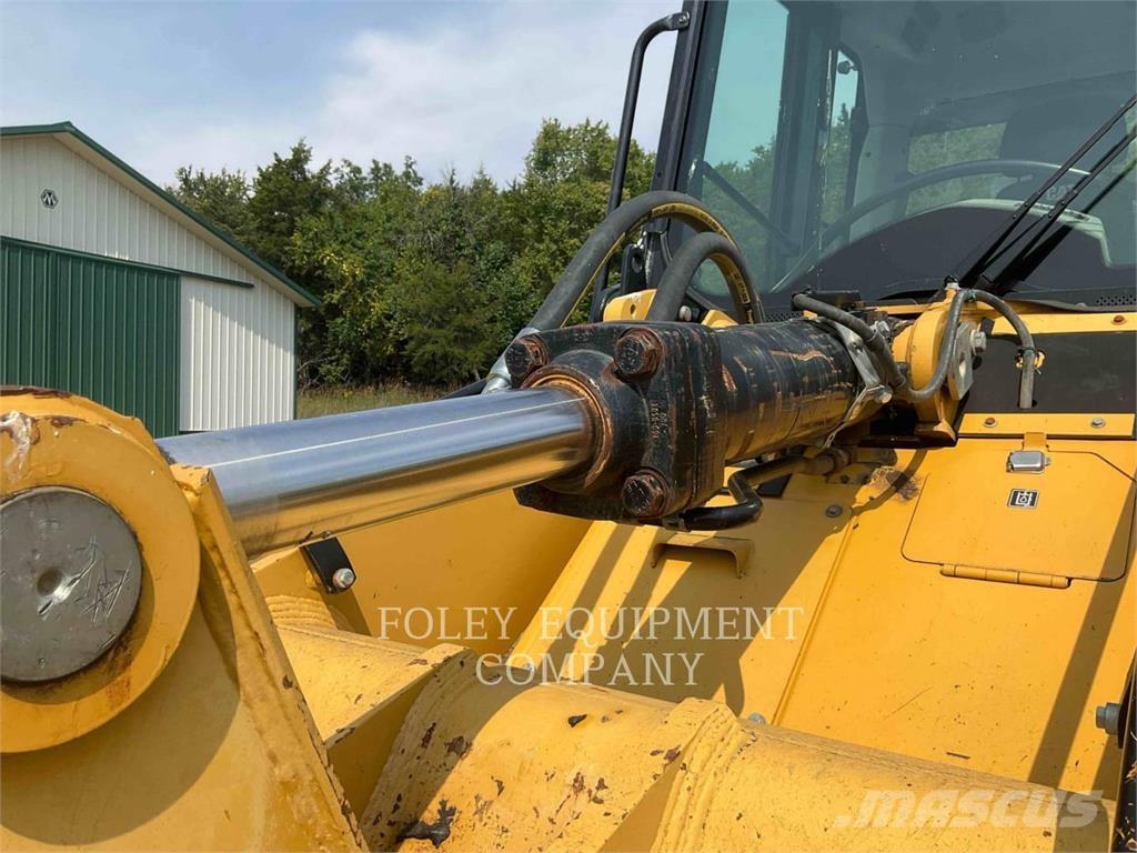 CAT 953D Crawler FEL's