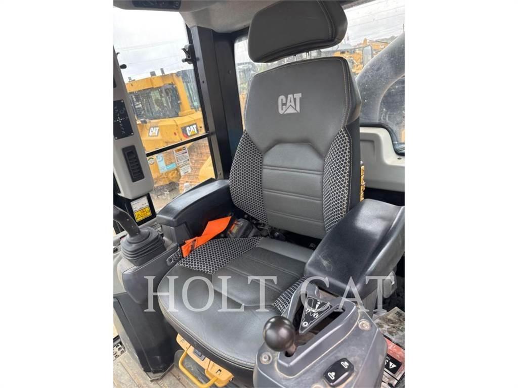 CAT 963 Crawler FEL's