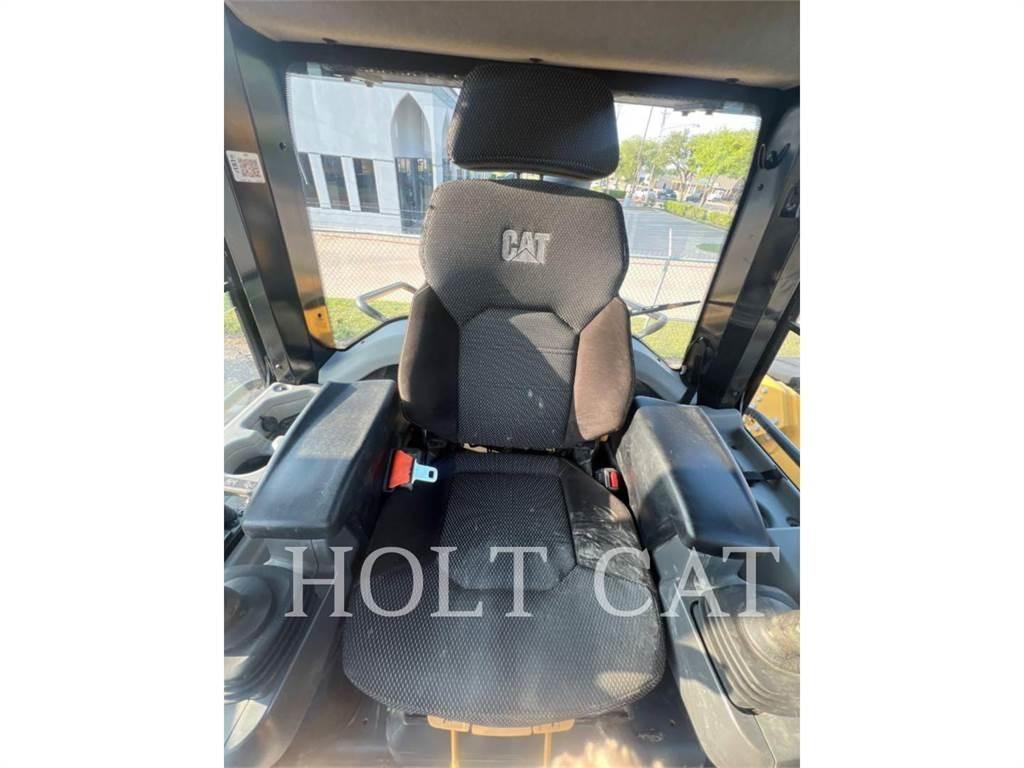 CAT 963 Crawler FEL's
