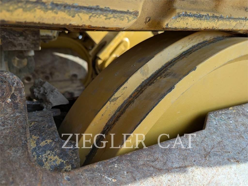 CAT 963K Crawler FEL's