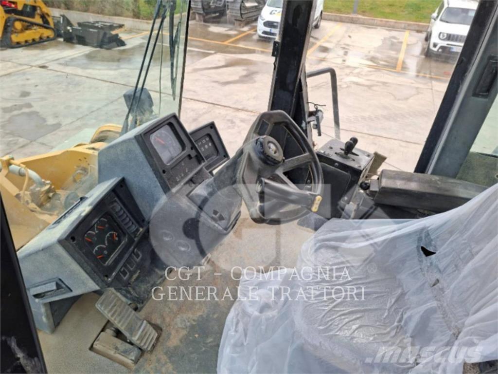 CAT 966 Wheel loaders