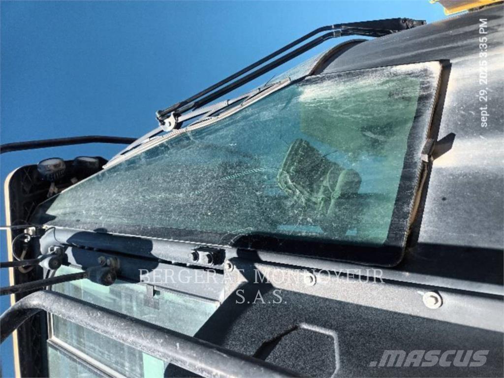 CAT 966M Wheel loaders