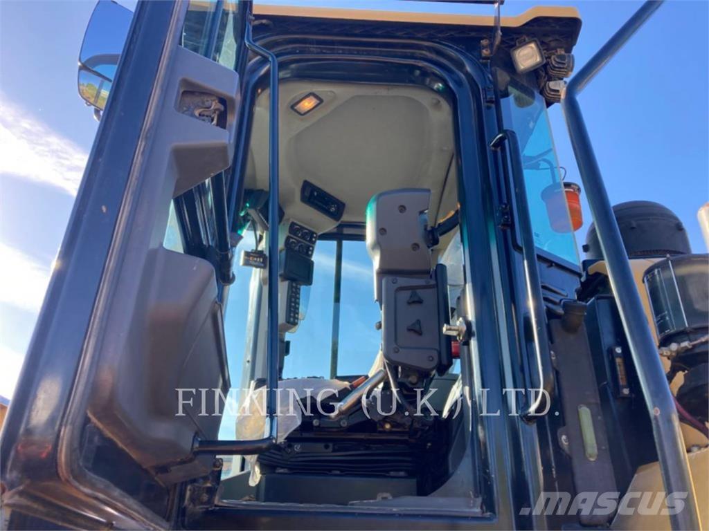 CAT 972M Wheel loaders