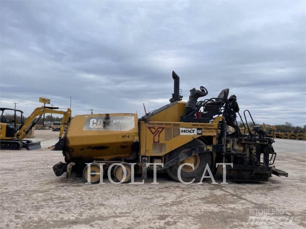 CAT AP1000F Single drum rollers