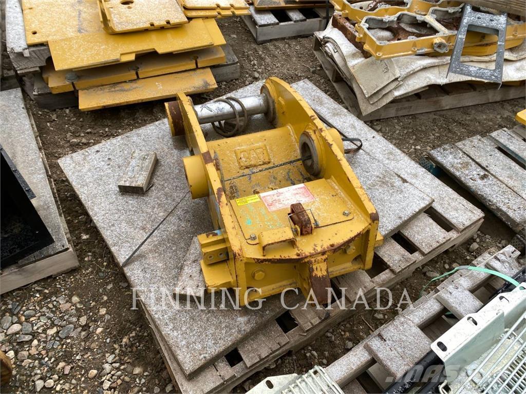 CAT ATTACHMENTS 323 Quick connectors