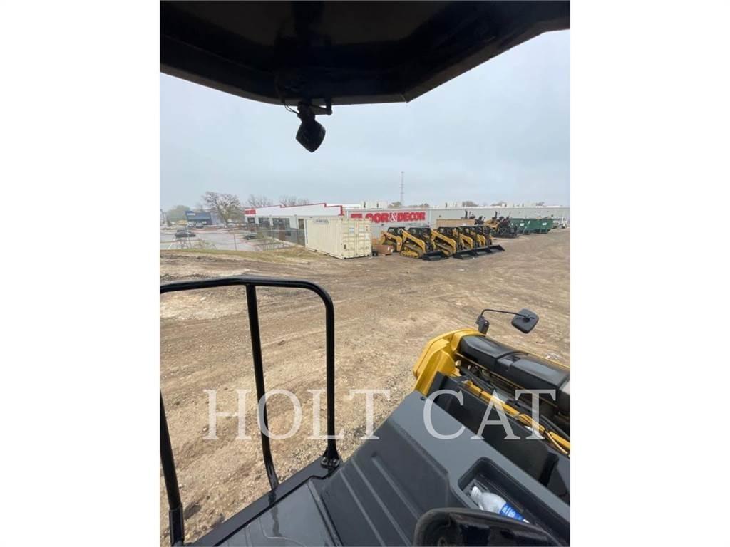 CAT CB13 Single drum rollers