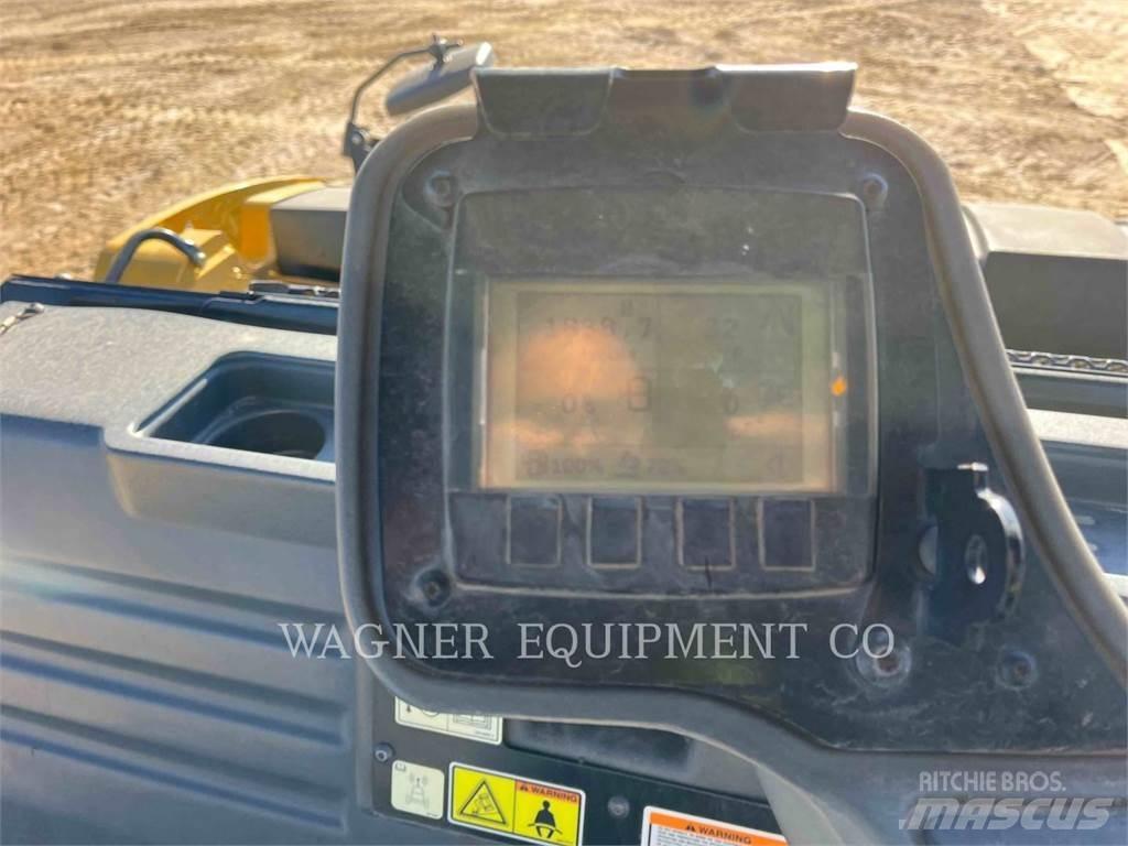 CAT CB15 Soil compactors