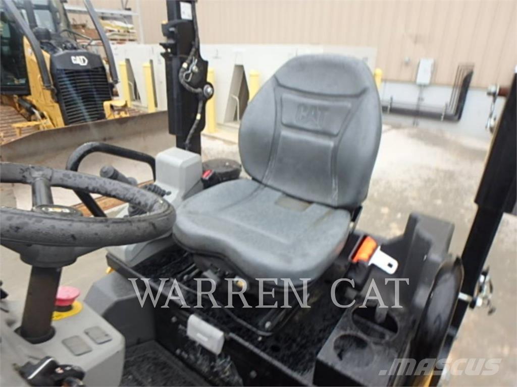CAT CB2.7 Soil compactors