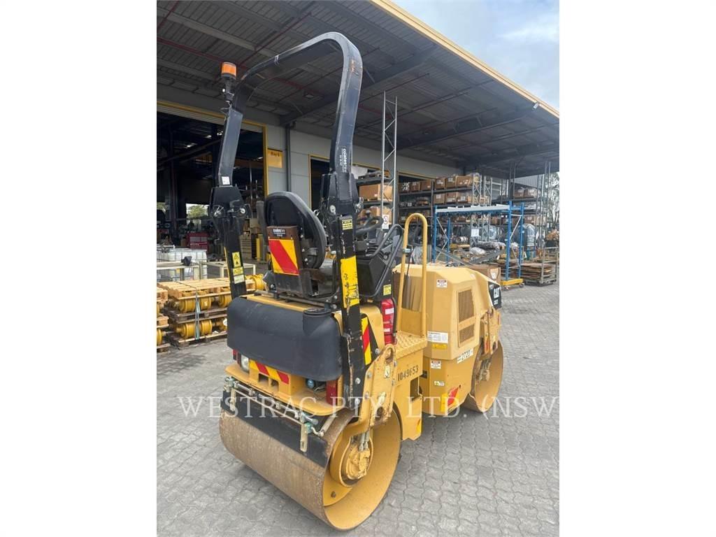 CAT CB22 Twin drum rollers