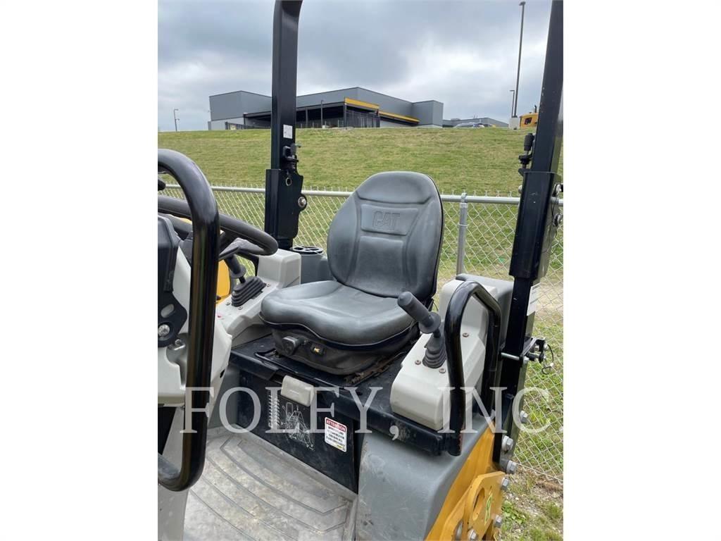 CAT CB22B Twin drum rollers