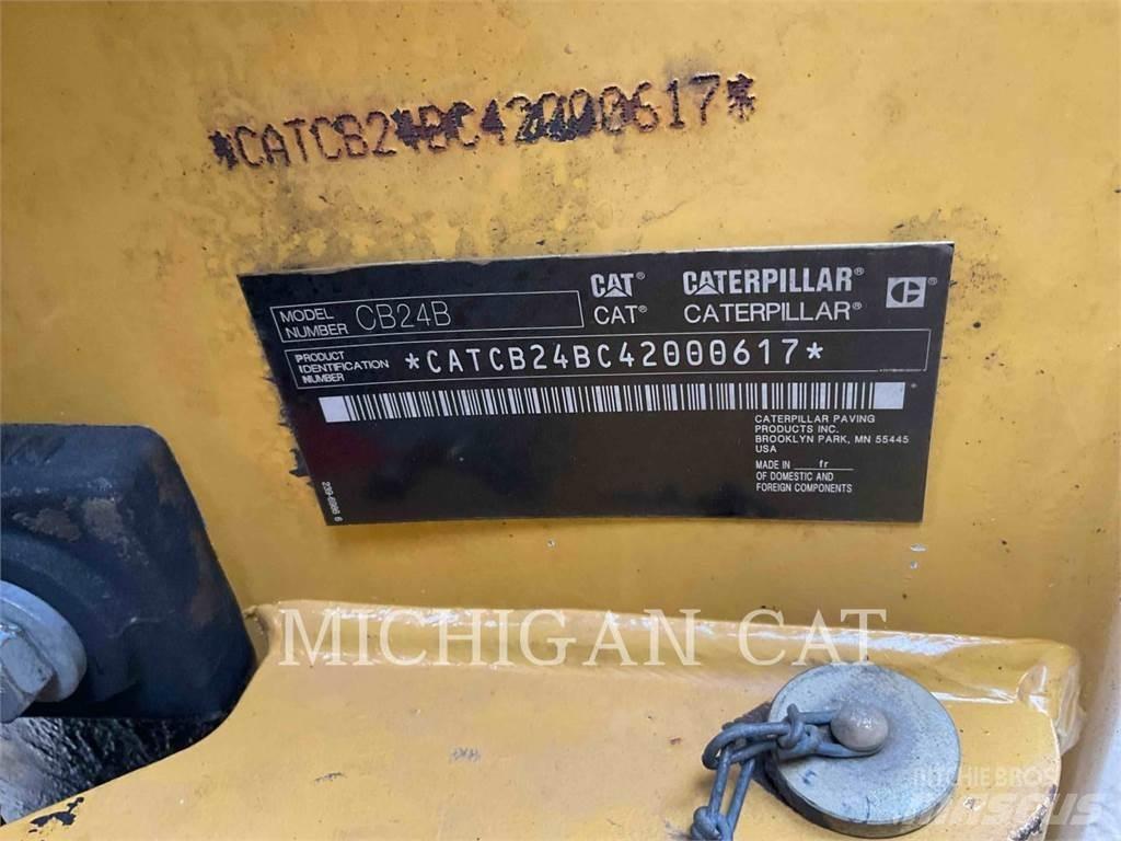 CAT CB24B Single drum rollers