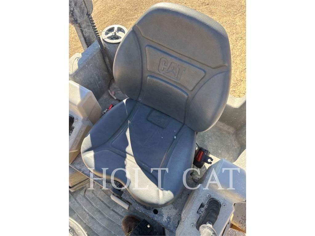 CAT CB36B Single drum rollers