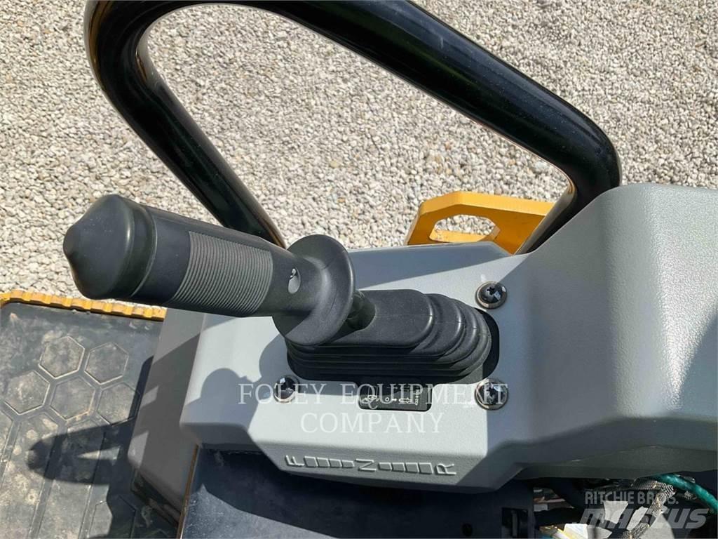 CAT CB4.003 Soil compactors
