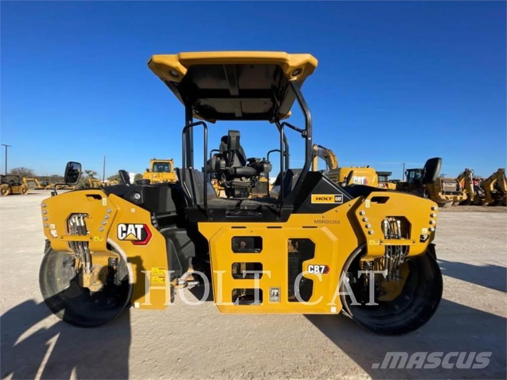 CAT CB7 Single drum rollers