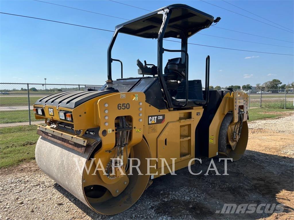 CAT CB8 Soil compactors