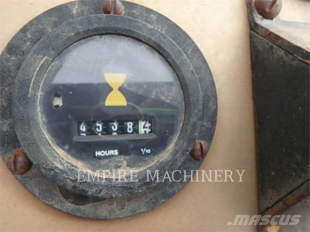 CAT CP323 Single drum rollers