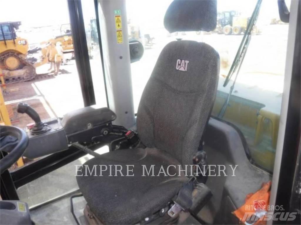 CAT CP56B Single drum rollers