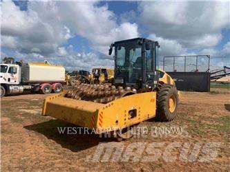 CAT CP76 Single drum rollers