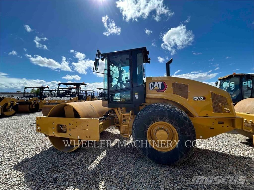 CAT CS12 Single drum rollers