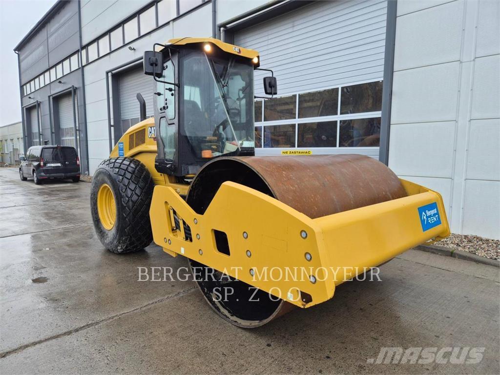 CAT CS12GC Single drum rollers