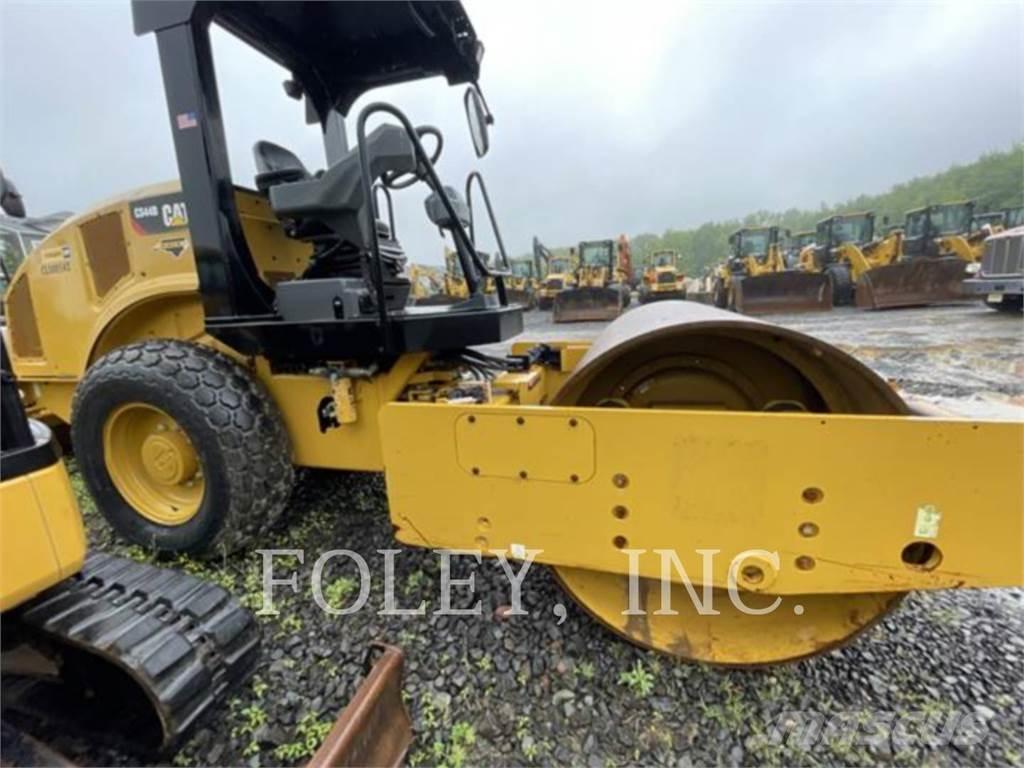 CAT CS44B Single drum rollers