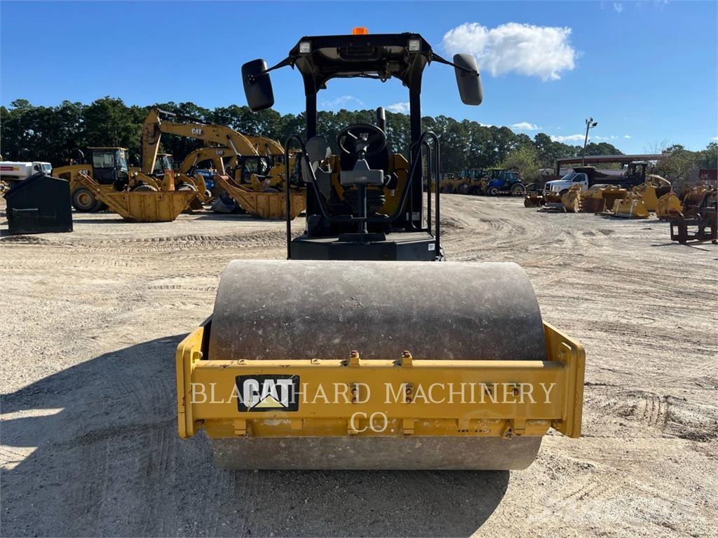 CAT CS44B Single drum rollers