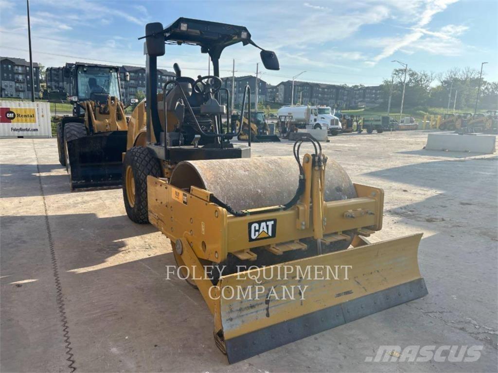 CAT CS44B Soil compactors