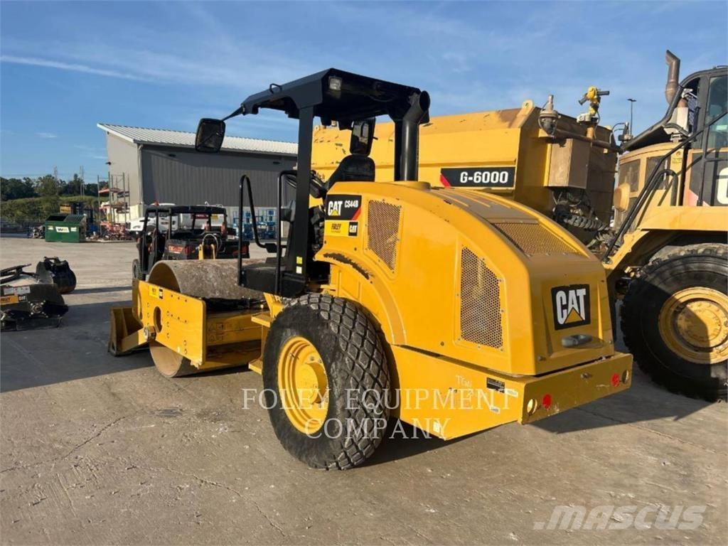 CAT CS44B Soil compactors