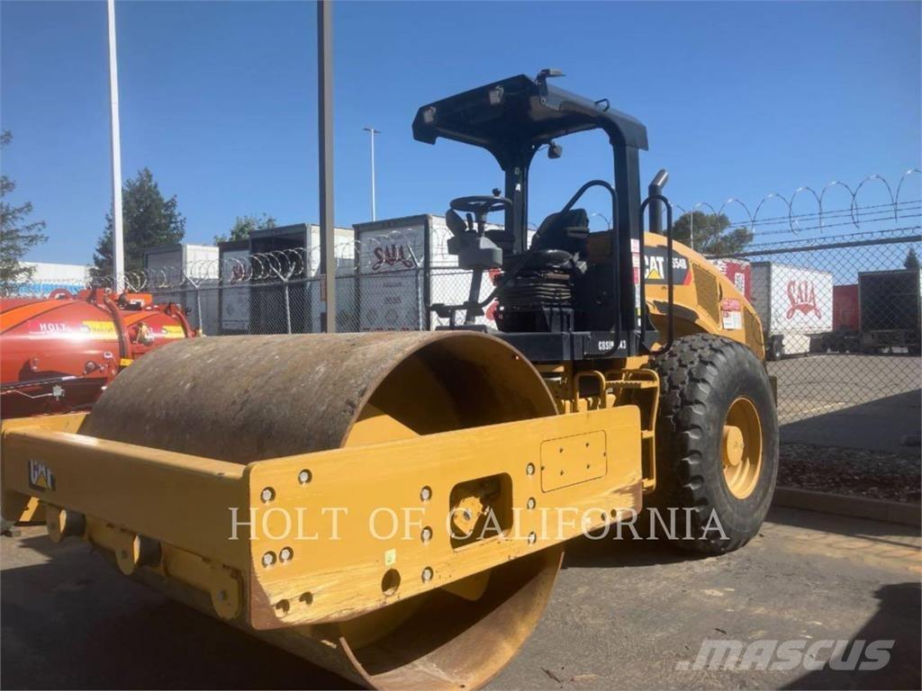 CAT CS54 Soil compactors