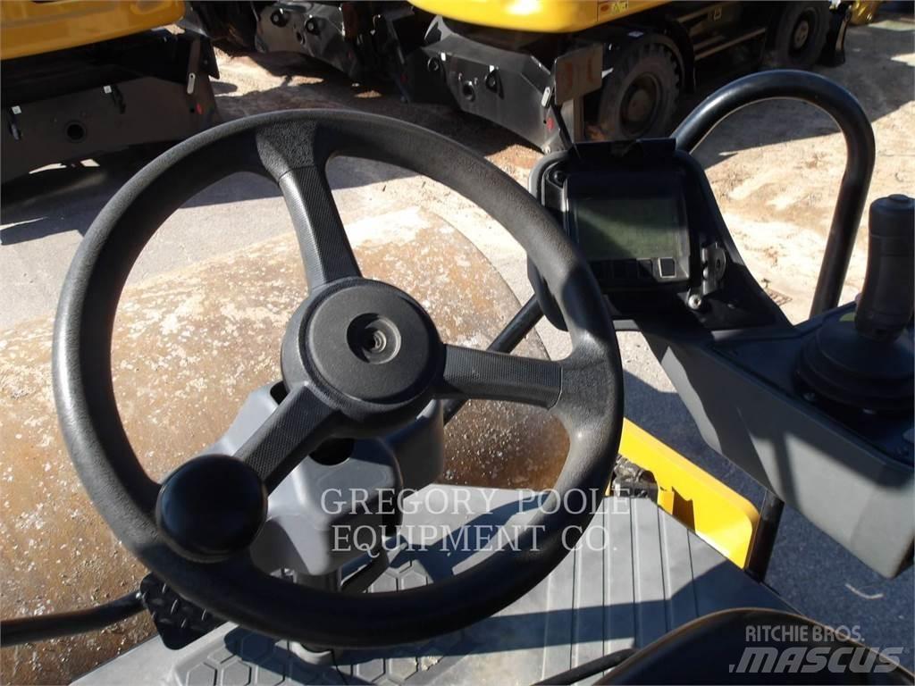 CAT CS54B Single drum rollers