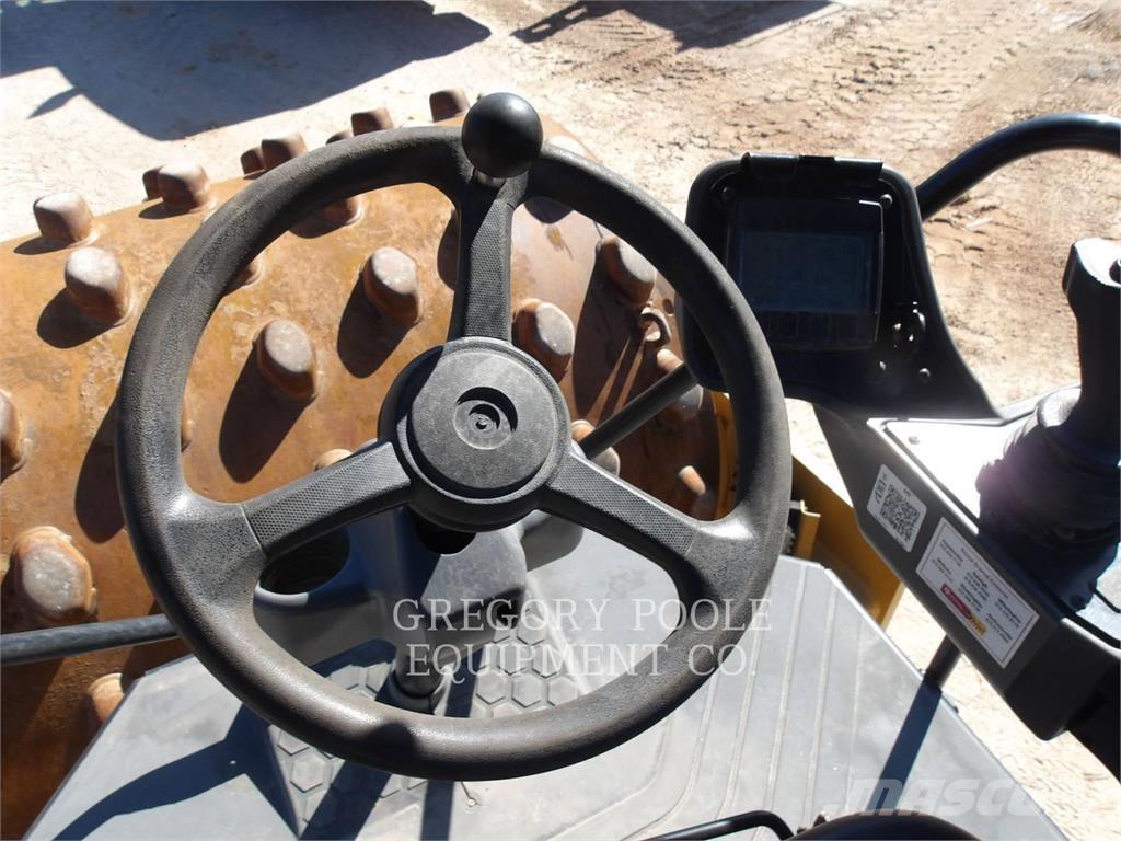 CAT CS54B Single drum rollers