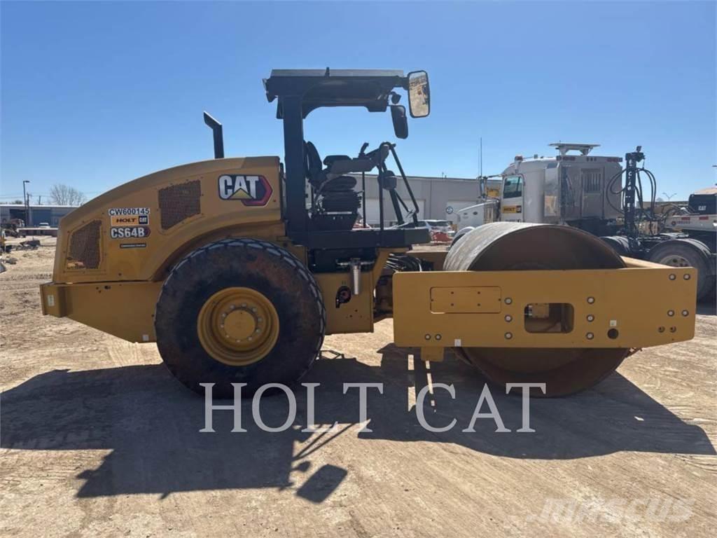 CAT CS64B Single drum rollers