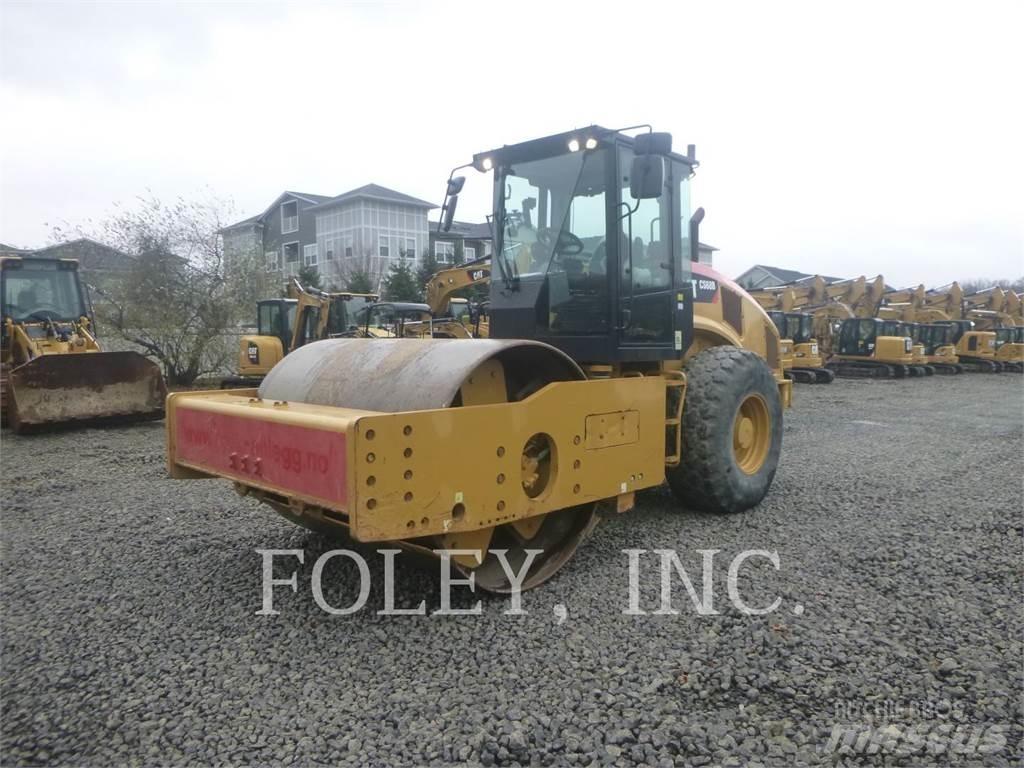CAT CS68B Single drum rollers